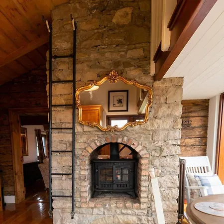 Σπίτι διακοπών Lakeland 400 Year Old Bavarian With Private Hot Tub Pet Friendly *