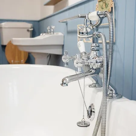 Σπίτι διακοπών Lakeland 400 Year Old Bavarian With Private Hot Tub Pet Friendly *