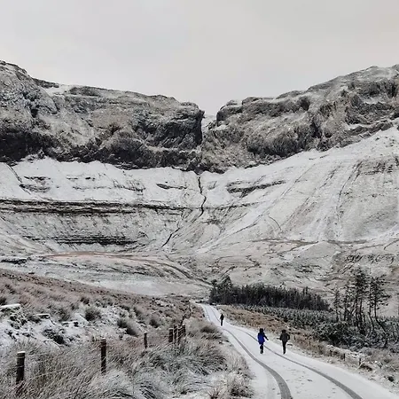 Σπίτι διακοπών Lakeland 400 Year Old Bavarian With Private Hot Tub Pet Friendly Kinlough