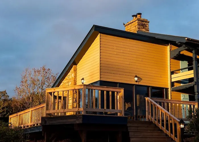 Lakeland 400 Year Old Bavarian With Private Hot Tub Pet Friendly Ferienhaus Kinlough